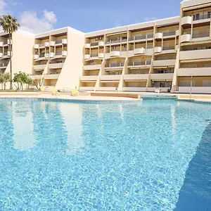 apartamento-palmeira-d01e-600m-from-the-beach-free-wifi.hotelaalgarve.com/